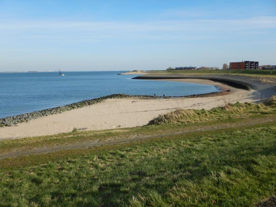 Comfortabel En Gezellig Vakantiehuis Bij Het Strand Wemeldinge Eksteriør bilde